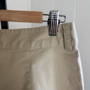 Vince Women’s 2/4 Beige Pleated Cropped Trousers 28x27 High Rise Stretch Cotton